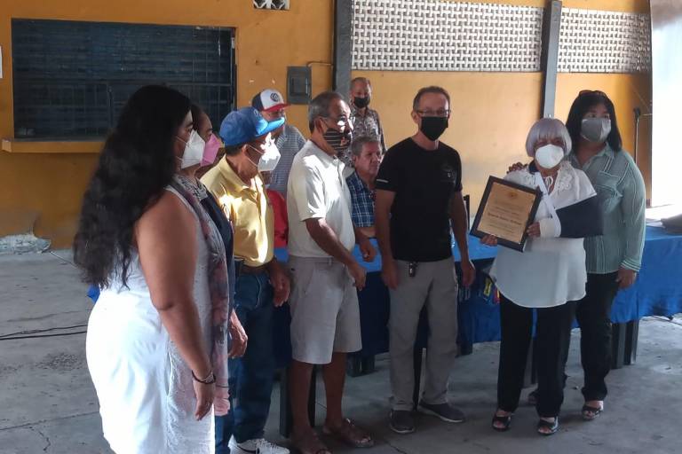 Rinden homenajes póstumos a socios honorarios del Club Muralla
