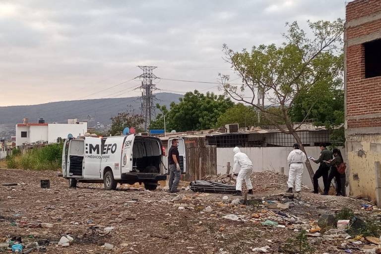 Hallan a mujer asesinada a puñaladas en Culiacán