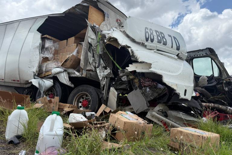 Choque entre tractocamiones deja un lesionado en la autopista Culiacán–Mazatlán