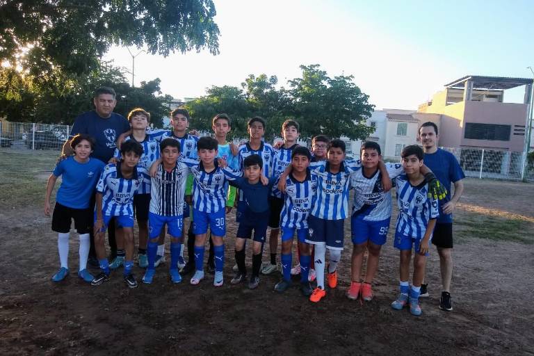 Monterrey golea a Chivas en la Copa Navideña-Imdec 2023