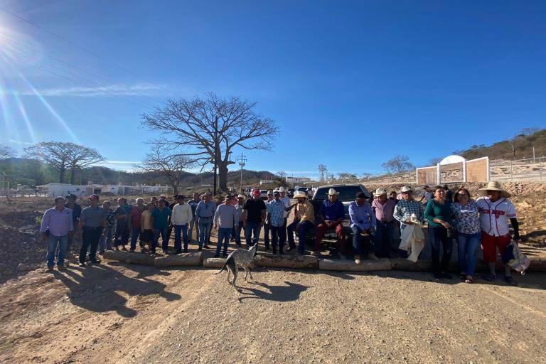 Bloquean obras de Presa Santa María por falta de indemnización
