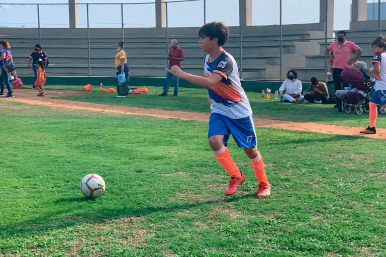 Se imponen Huracanes a Dragones en el Inter Academias