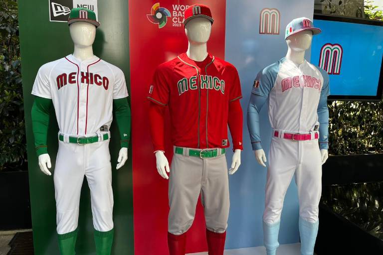 México presenta sus uniformes para el Clásico Mundial de Beisbol