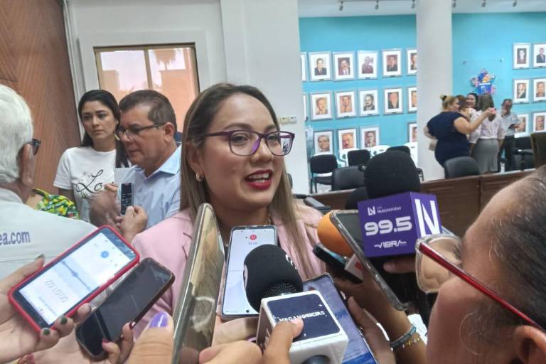 Rinde protesta Adda Sarahí Rosas como nueva Secretaria del Ayuntamiento de Mazatlán