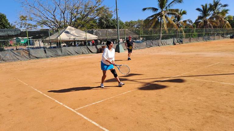 Emocionantes juegos arrojó la primera jornada.