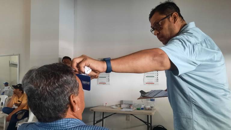 Se busca atender a 160 mazatlecos para la revisión ocular con el personal médico de Oftavisión.