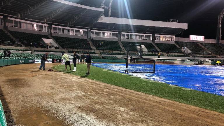 La lluvia impidió que se realizara el primero de la serie.