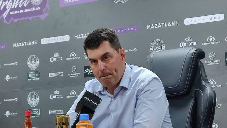 Ismael Rescalvo recién dejó el banquillo del Mazatlán FC y ahora se enfila rumbo a Sudamérica.