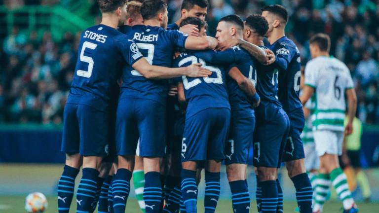 Manchester City goleó al Sporting y se acerca a cuartos de final