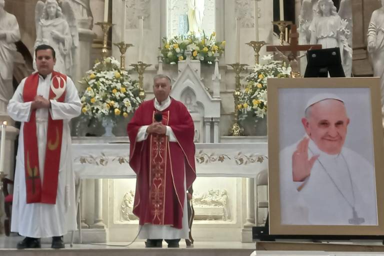 Pide Obispo de Mazatlán orar por descanso del Papa Francisco