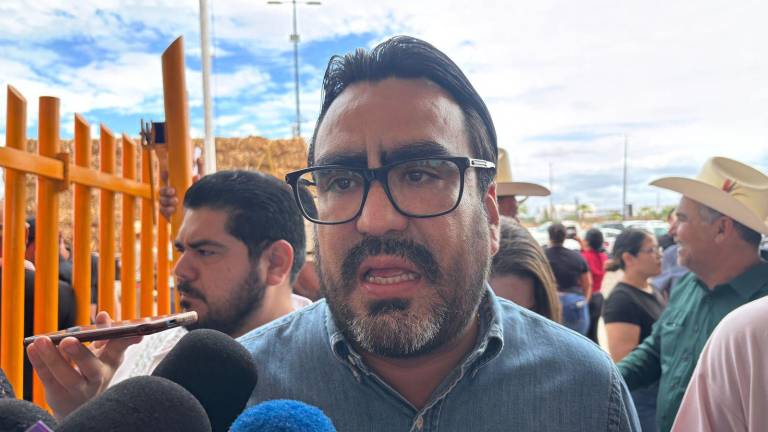 Gámez Mendívil afirmó que la inversión prevista para la construcción de una nueva planta potabilizadora en El Salado, resolverá el problema de suministro.