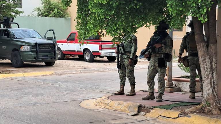 Elementos del Ejército realizaron un despliegue por el sector donde localizaron explosivos.