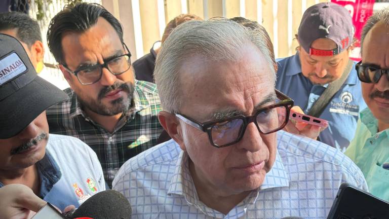 El Gobernador de Sinaloa entregó al IEES la solicitud para que se haga el proceso de Revocación de Mandato.
