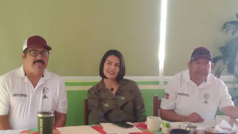 En rueda de prensa se dan pormenores del torneo para peloteros de 50 años en adelante.