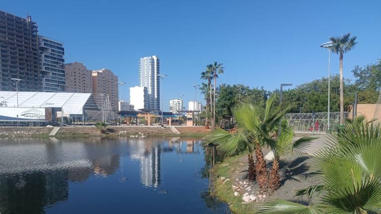 La mañana es soleada este sábado en Maztalán.