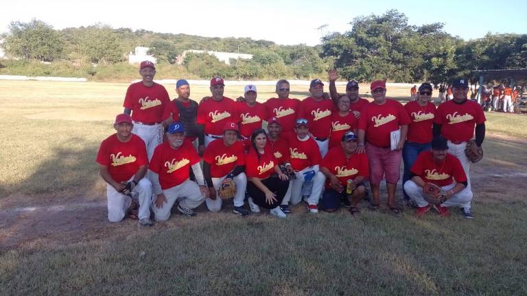 Puerto Vallarta debuta con pie derecho.
