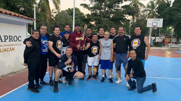 Lakers se lleva el título navideño.