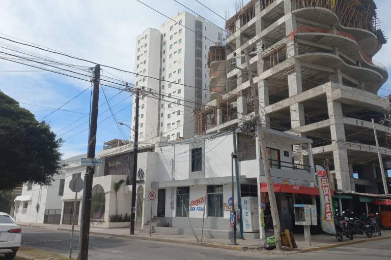 Alza en materiales y un mercado contraído pega a la mitad de constructoras