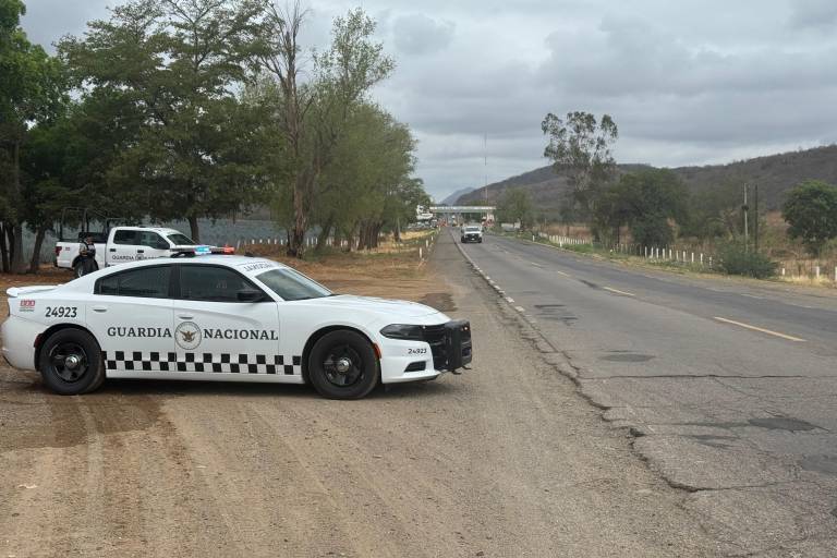 Motociclista queda inconsciente tras accidentarse cerca de la caseta de Limón De los Ramos, al norte Culiacán