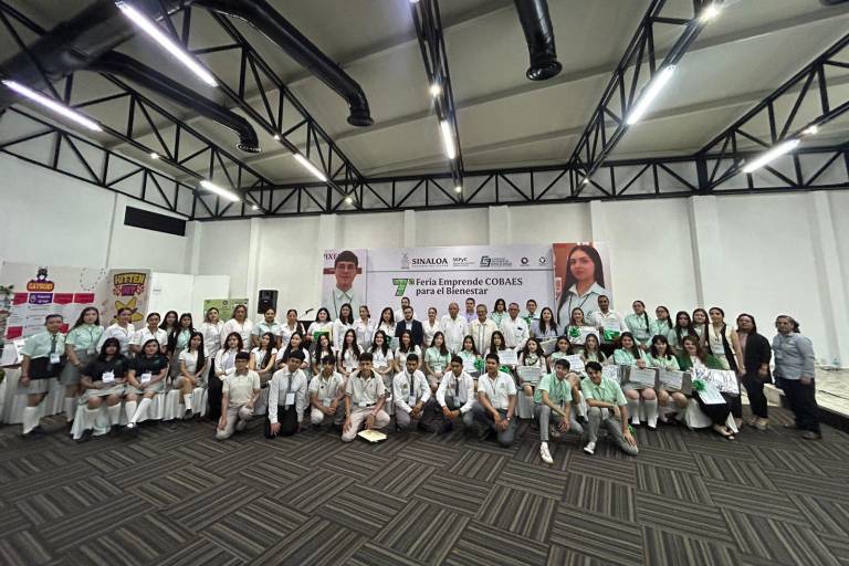 Gran innovación exponen estudiantes durante Séptima Feria Emprende Cobaes para el Bienestar
