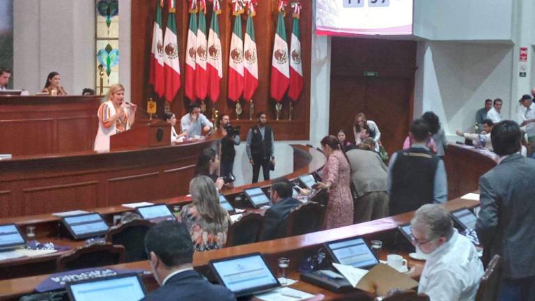 El Congreso del Estado aprobó para Sinaloa la “Ley Monzón”, con la que quitarían la patria potestad a quien sea acusado de feminicidio.