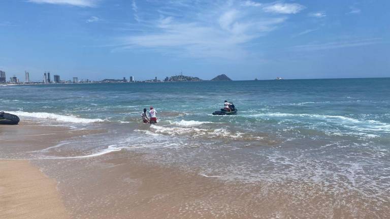 Tome sus precauciones, Mazatlán registra mar de fondo.