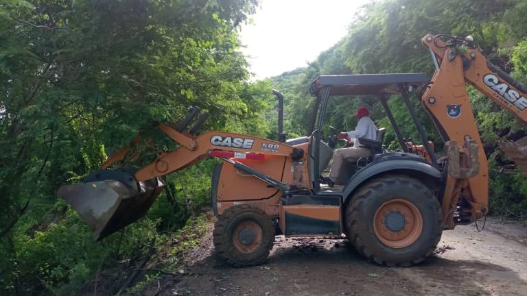 La Secretaría de Obras Públicas habilitó un camino alterno.