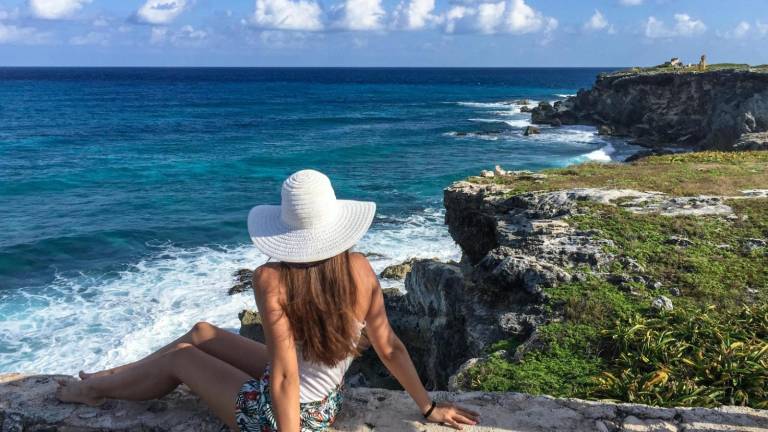 Las principales regiones emisoras de turistas mujeres fueron América del Norte, con un 83 por ciento de participación; Europa con un 7 por ciento y América del Sur con un 6 por ciento.