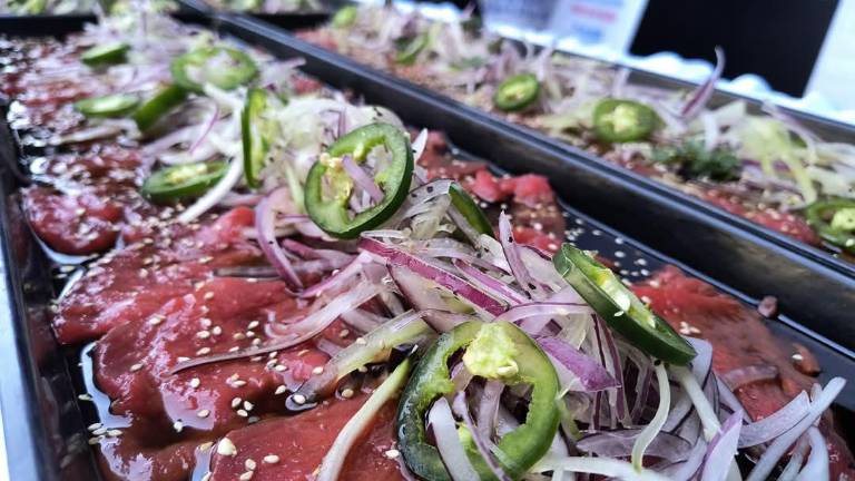 Chef y voluntarios prepararán un kilómetro de sashimi sobre el malecón este 31 de mayo, en un montaje cronometrado con más de 5 toneladas de atún fresco.