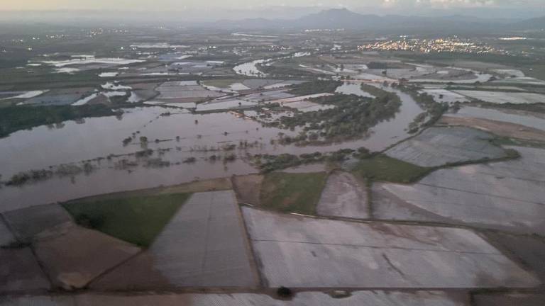 El paso del huracán Pamela provocó inundaciones, como en Villa Unión con el desbordamiento del Río Presidio.