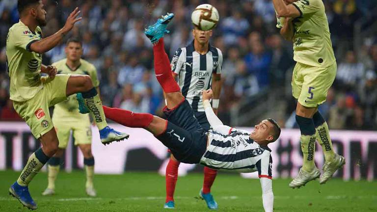 El delantero Rogelio Funes Mori del Monterrey de México.