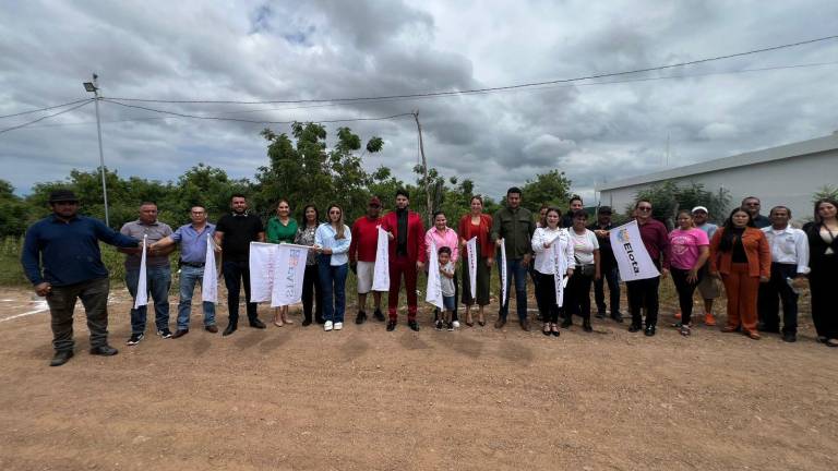 Se da el banderazo de inicio de la ampliación de la red de energía eléctrica en avenida Olas Altas.