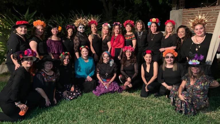 Las damas compartieron una velada grata y divertida.