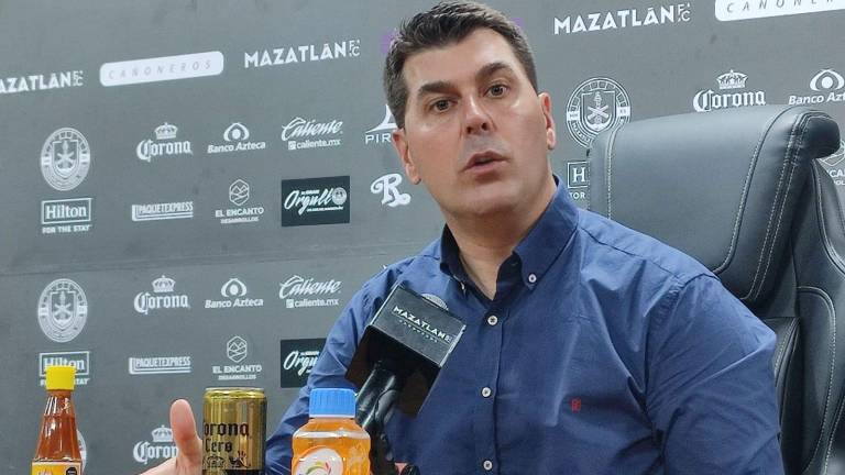 Ismael Rescalvo en la conferencia post encuentro del Mazatlán FC.
