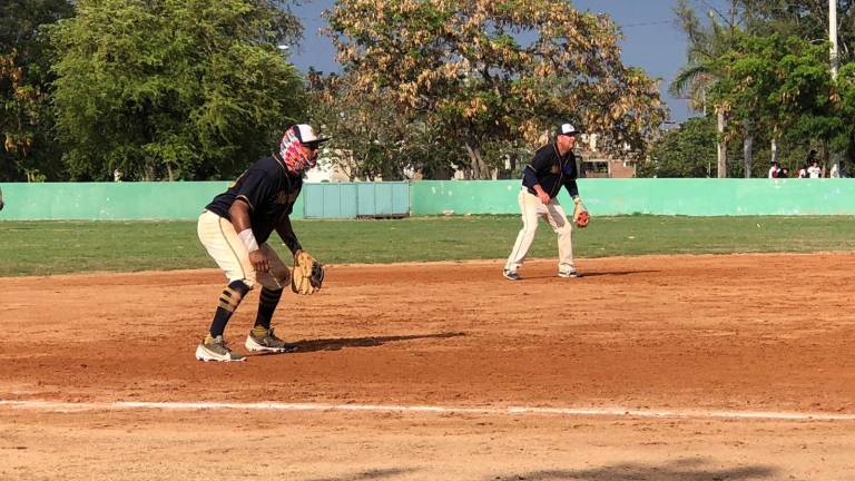 La Liga de Beisbol Veteranos 40 Años y Más pone en marcha su final este domingo.