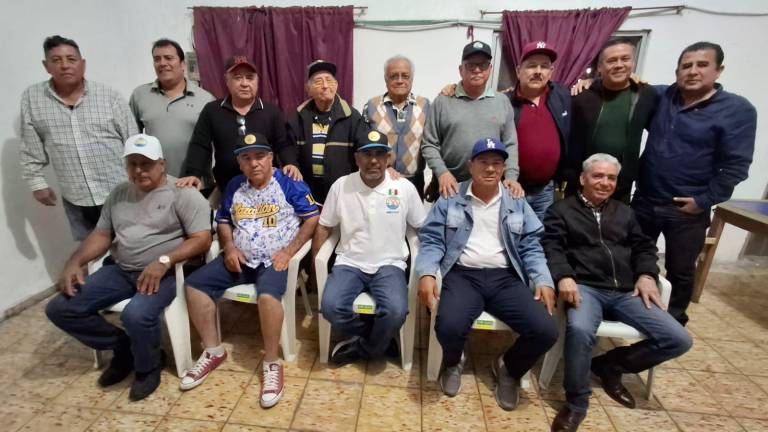 La nueva directiva del Club Deportivo Polluelos.