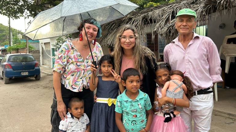Pequeños de la Isla de la Piedra presentan su documental “Narraciones Sobre Ruedas” tras cuatro días de trabajo en el taller infantil de cine.