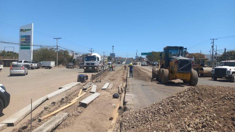 Los trabajos de construcción del puente sobre el Libramiento Colosio están en la recta final.