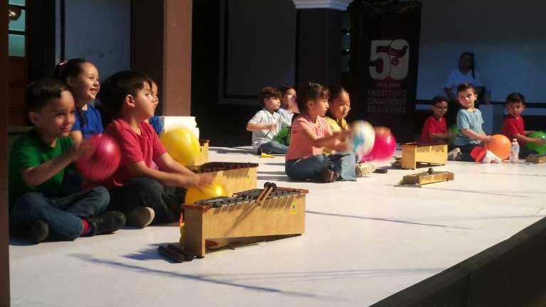 Alumnos de Iniciación Musical durante el concierto.