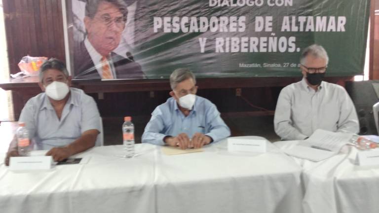 El ingeniero Cuauhtémoc Cárdenas Solórzano se encuentra en Mazatlán.