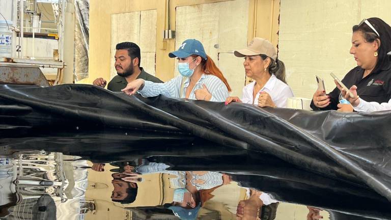La Secretaria de Pesca, Flor Emilia Guerra, realizó un recorrido por las instalaciones del CIAD Mazatlán junto a investigadores del centro.