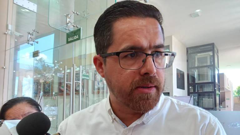 Cuitláhuac González, Secretario de Salud estatal, prevé que la deuda estimada actualmente en mil millones de pesos se pueda negociar.