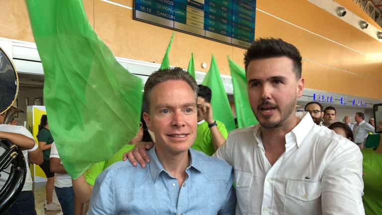 Manuel Velasco Coello junto con el líder del PVEM en Sinaloa, José Santos Aispuro Calderón.