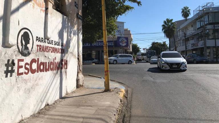 Pese a que Inspección y Vigilancia asegura que se han retirado pintas a favor de Claudia Sheinbaum, en el Centro de la ciudad se detectaron al menos dos que aún permanecen.