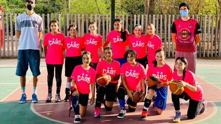 El equipo femenil de Caballeros de Culiacán se quedó con el título en la categoría 2009 de la Copa Culiacán.