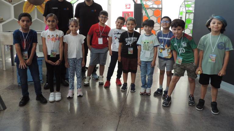 Listos los niños y niñas para participar en el taller de Pequeños astronautas