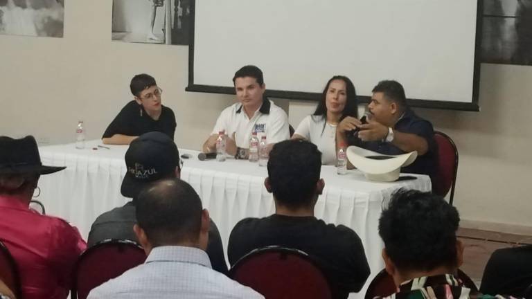 Ana Rodríguez, Horacio Palencia, Ana Luisa Gómez y Chuy Lizárraga durante la conferencia.