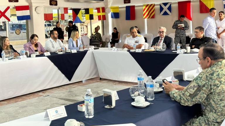 Reunión de la Mesa de Seguridad en Mazatlán.