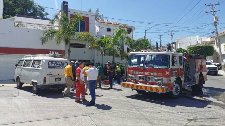 Cuerpos de auxilio evacuaron a residentes de una casa de retiro ubicado en el sector Montebello por conato de incendio.