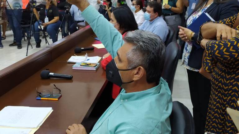Los ediles durante la sesión de Cabildo de este jueves.